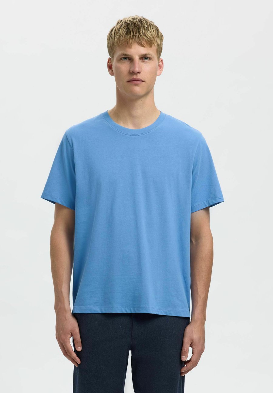 Футболка Selected Homme SLHASPEN O NECK TEE, Blue Bonnet/Blue, Синий, Футболка Selected Homme SLHASPEN O NECK TEE, Blue Bonnet/Blue
Футболка Selected Homme SLHASPEN O NECK TEE, Blue Bonnet/Blue, Синий, Футболка Selected Homme SLHASPEN O NECK TEE, Blue Bonnet/Blue