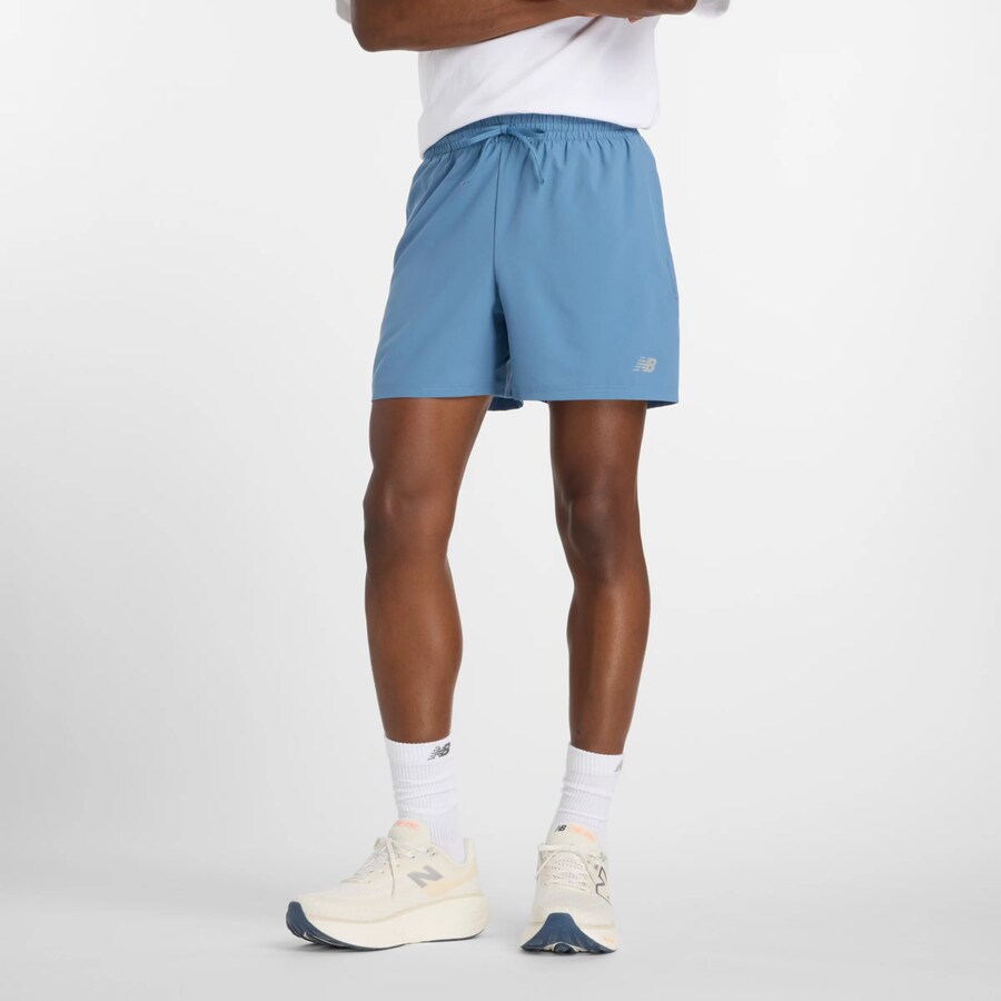 Обычные спортивные штаны new balance Essentials, небесно-голубой
Обычные спортивные штаны new balance Essentials, небесно-голубой