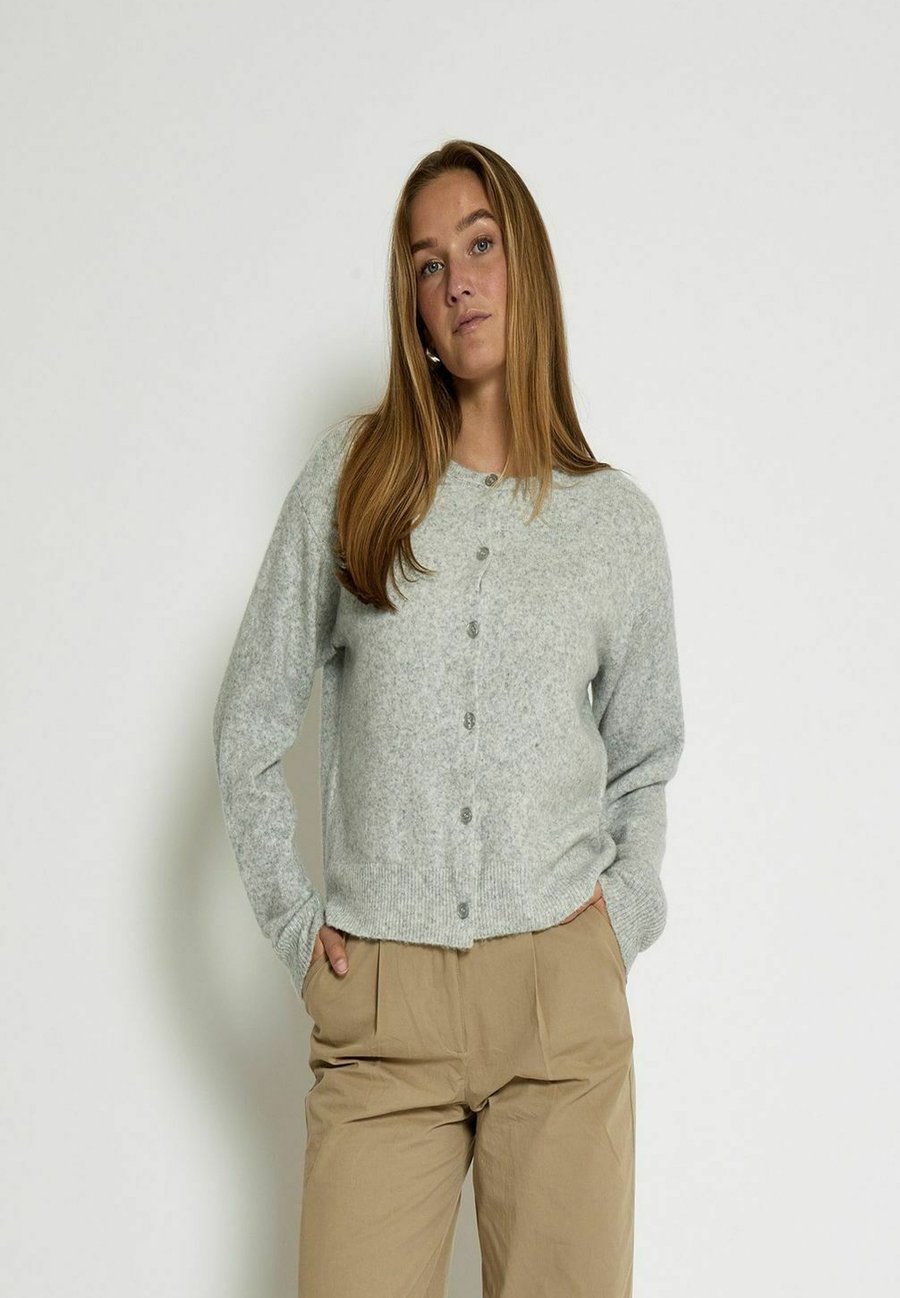 Кардиган PEPPERCORN Cardigan, M Light Grey Melange/Light Grey
Кардиган PEPPERCORN Cardigan, M Light Grey Melange/Light Grey