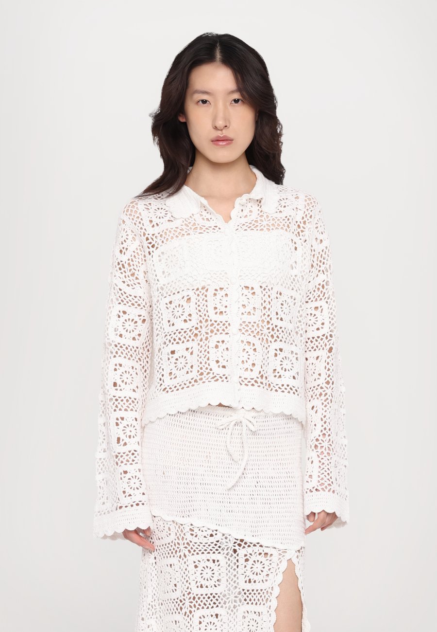 Кардиган Holzweiler ROSIE CARDIGAN, White
Кардиган Holzweiler ROSIE CARDIGAN, White