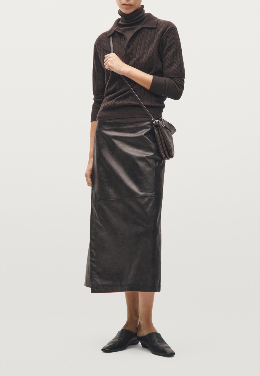 Сумка Massimo Dutti WITH COMPARTMENTS , Dark Brown
Сумка Massimo Dutti WITH COMPARTMENTS , Dark Brown