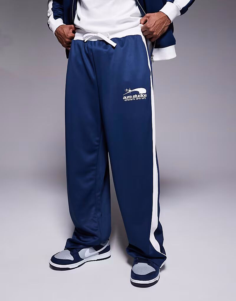 Брюки «Aura Studios» темно-синего и белого цветов River Island
Брюки «Aura Studios» темно-синего и белого цветов River Island