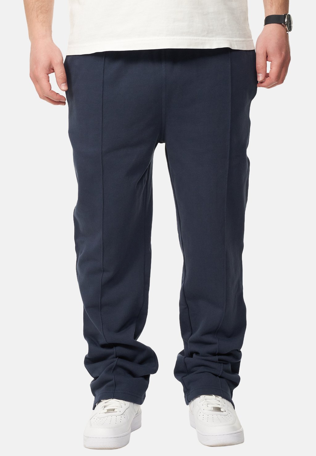 Спортивные штаны STRAIGHT-FIT One Redox, темно-синий
Спортивные штаны STRAIGHT-FIT One Redox, темно-синий