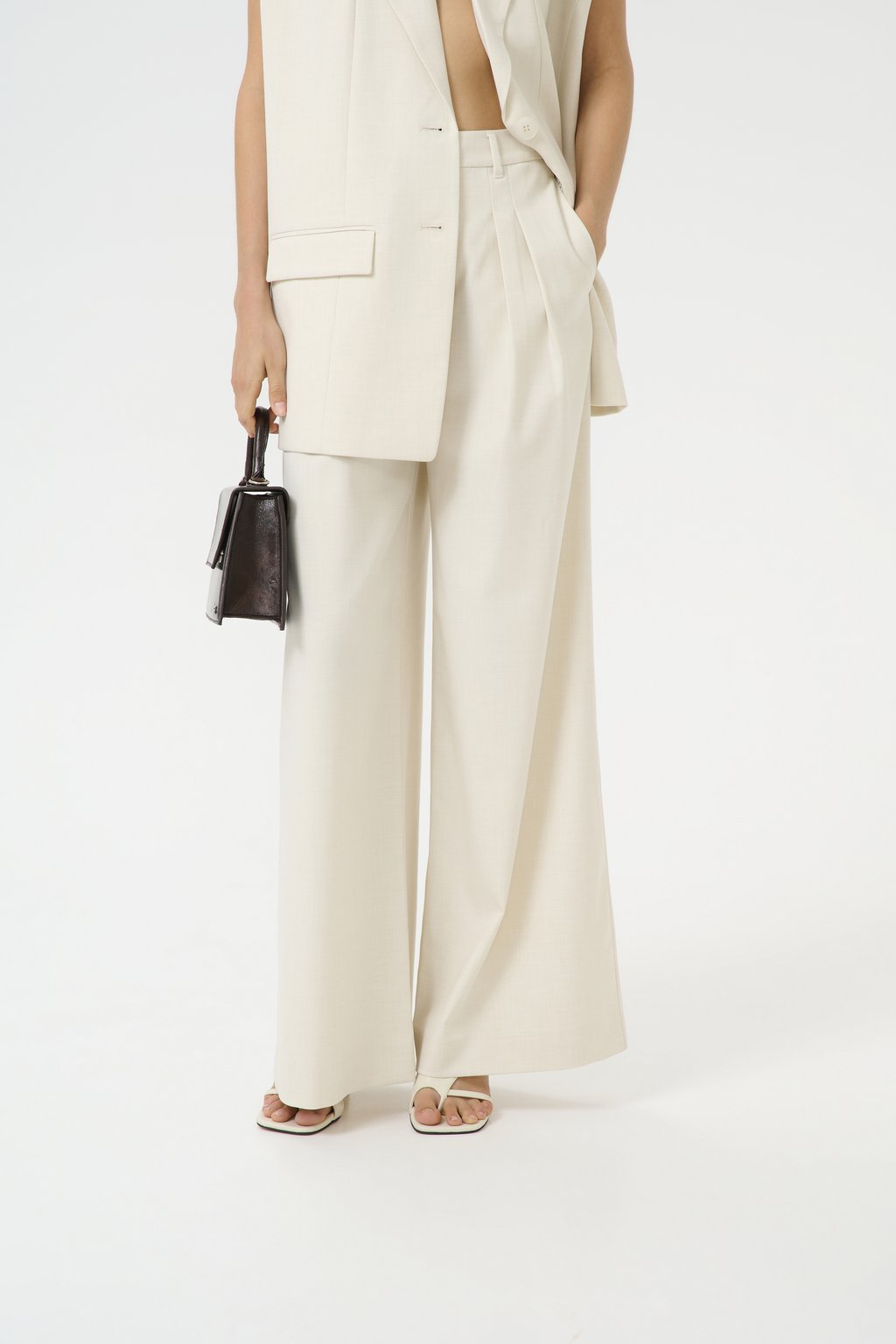 Брюки SEAVER Gestuz, кремовый
Брюки SEAVER Gestuz, кремовый