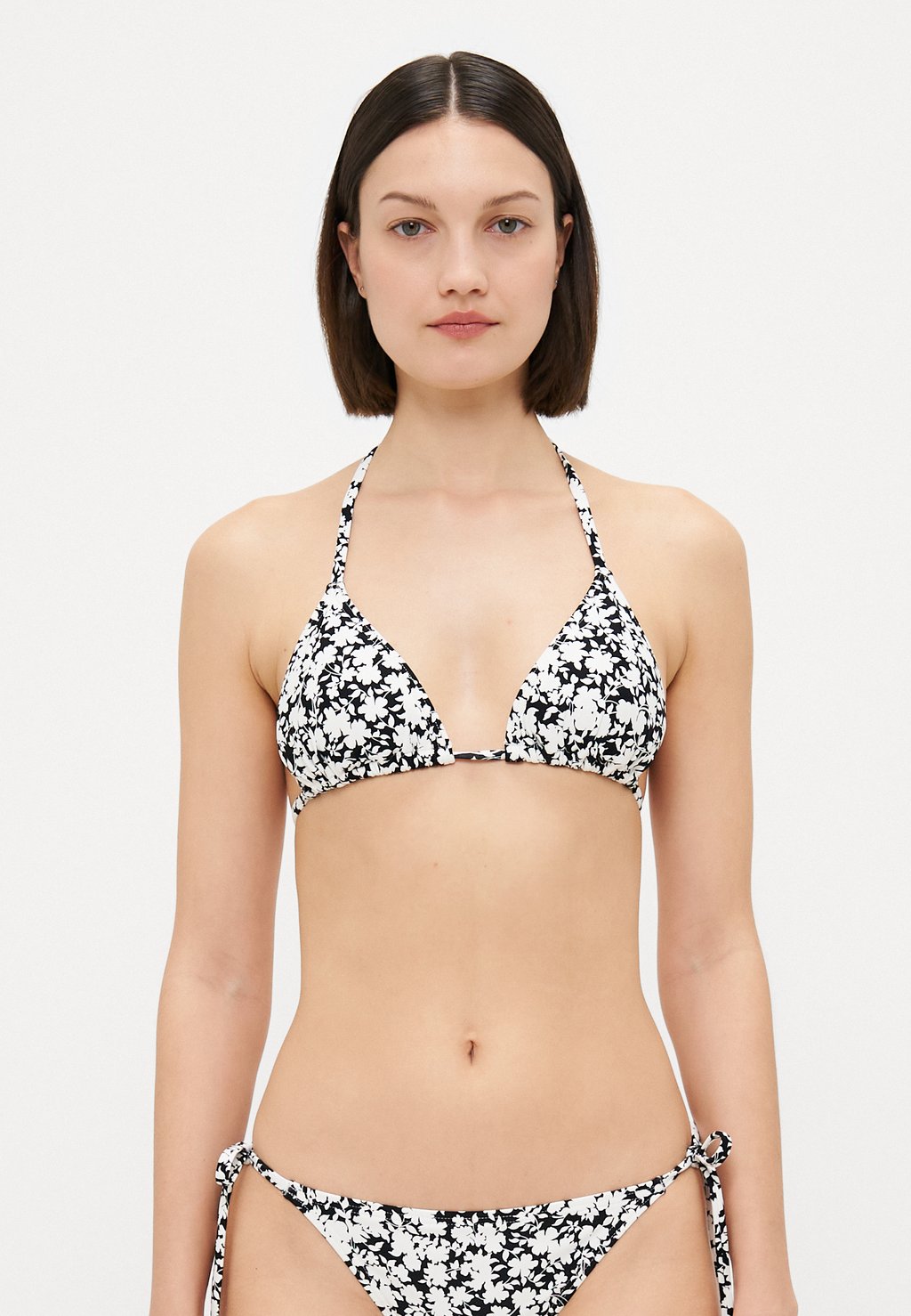 Верх бикини MICHAEL Michael Kors, черный
Верх бикини MICHAEL Michael Kors, черный