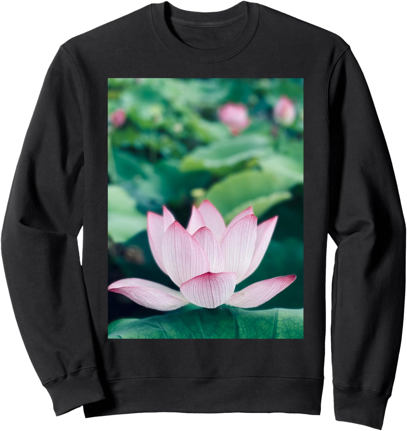 Толстовка с изображением цветка лотоса Lotus Garden Blooms, черный
Толстовка с изображением цветка лотоса Lotus Garden Blooms, черный