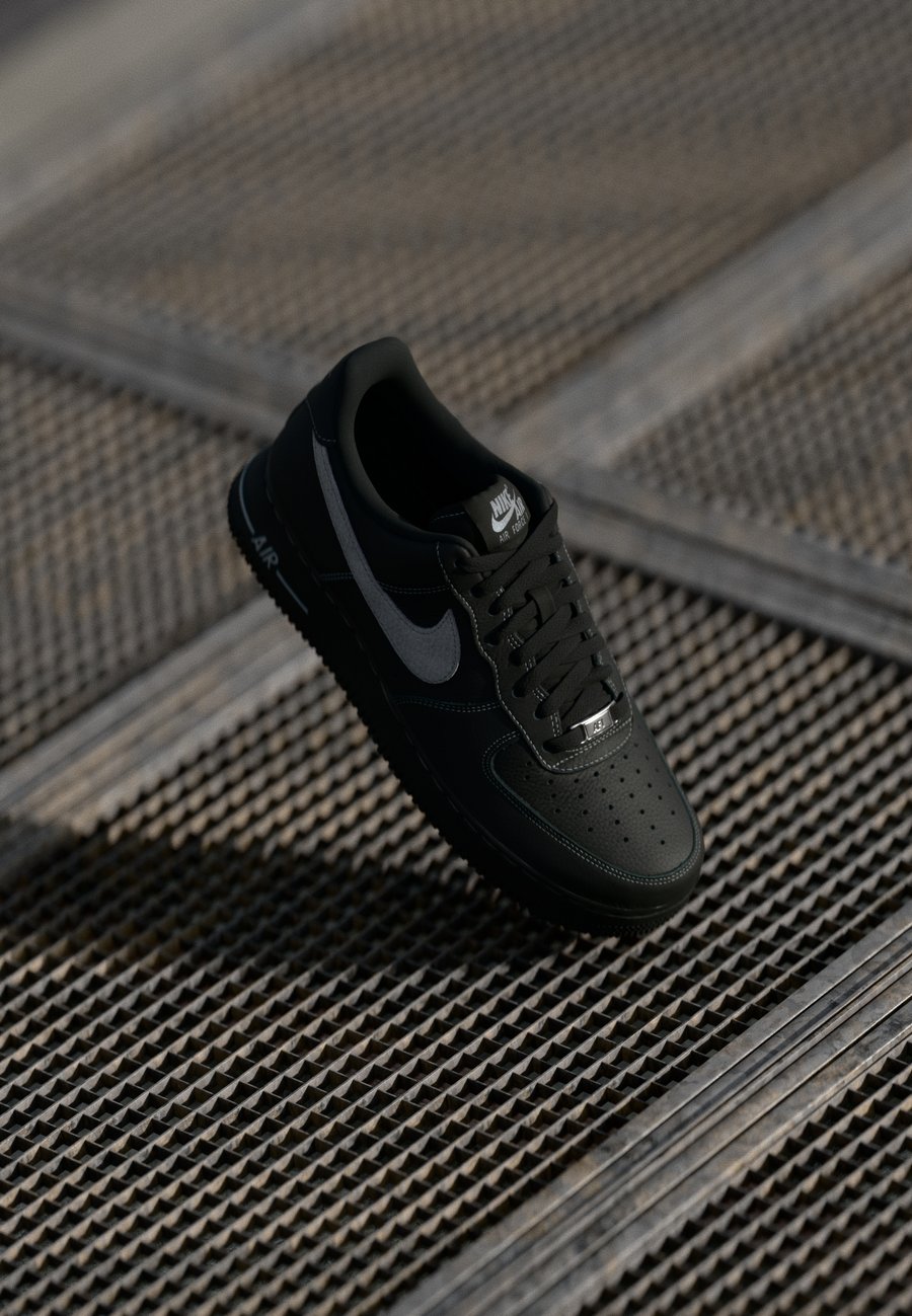 Кроссовки Nike Sportswear AIR FORCE 1, Black/Wolf Grey/Black
Кроссовки Nike Sportswear AIR FORCE 1, Black/Wolf Grey/Black