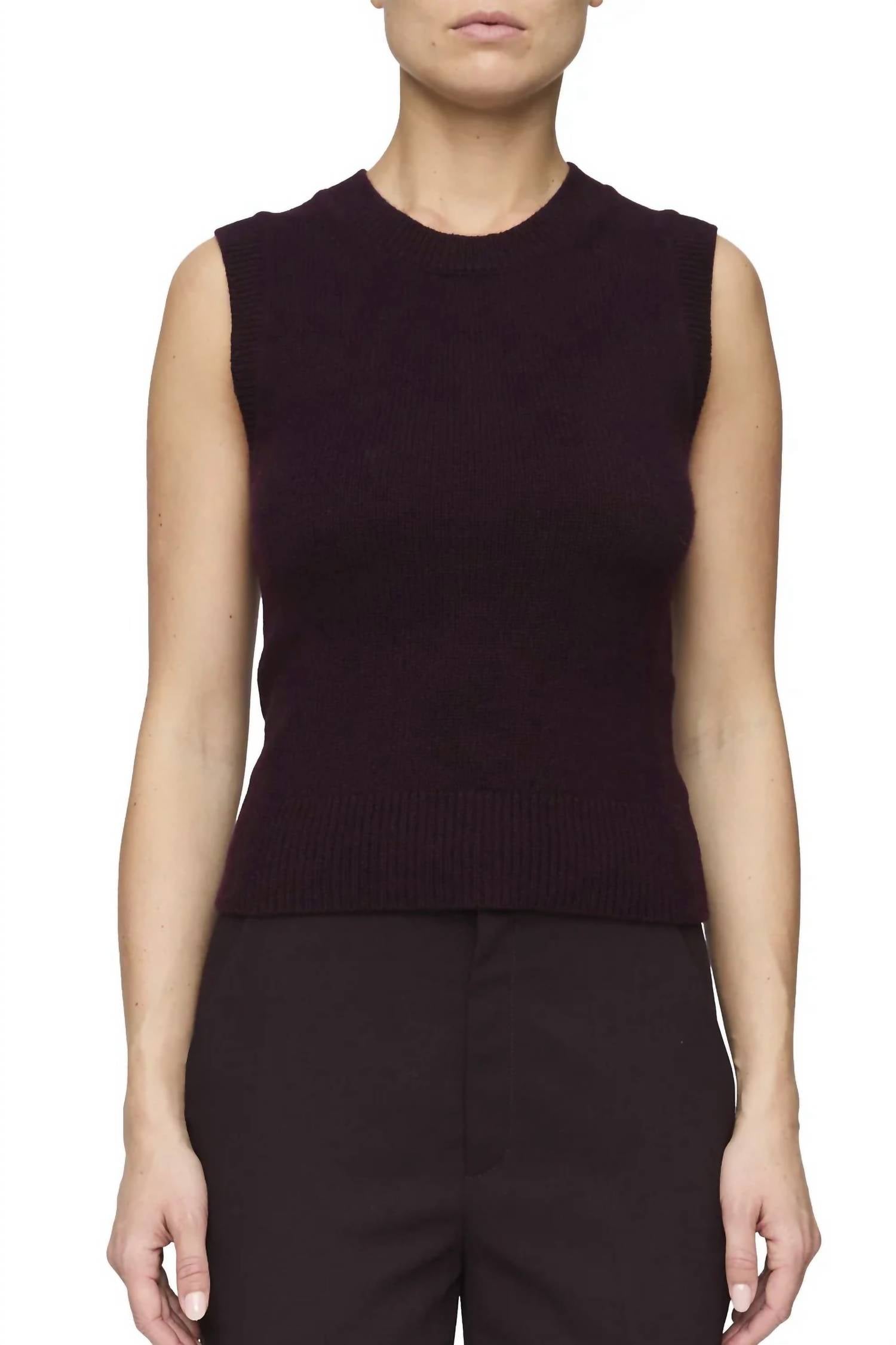 Безрукавный топ Ian в цвете Deep Plum A.L.C., Deep Plum
Безрукавный топ Ian в цвете Deep Plum A.L.C., Deep Plum