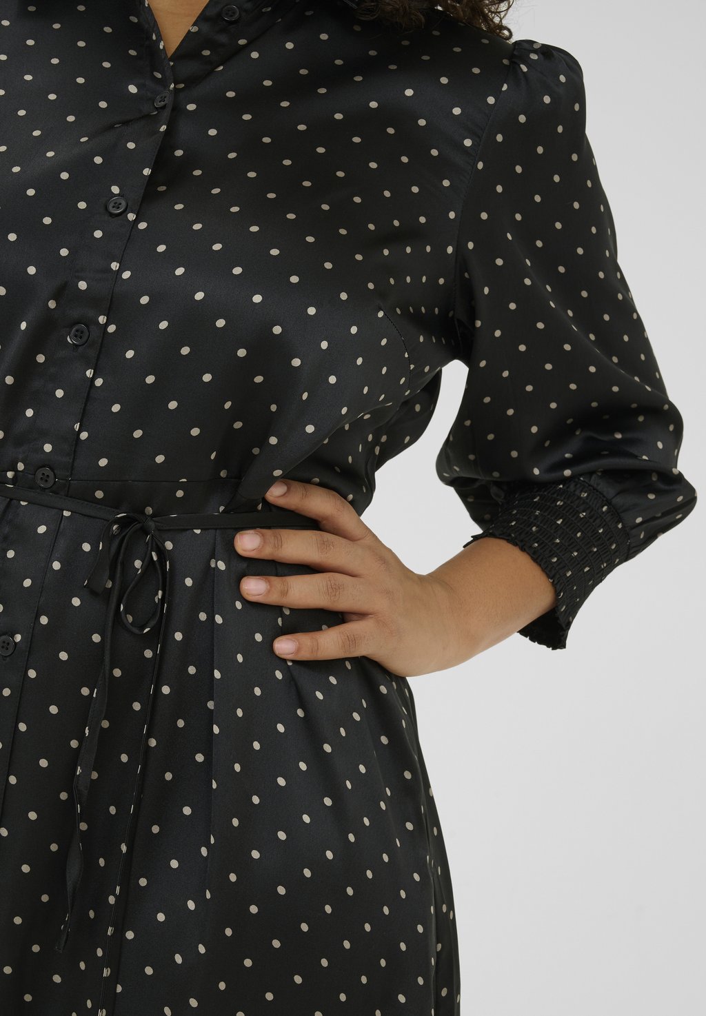Платье-рубашка EMINE OLINE Kaffe Curve, черный
Платье-рубашка EMINE OLINE Kaffe Curve, черный