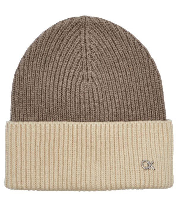 Шапка женская Calvin Klein с добавлением кашемира, бежевый
Шапка женская Calvin Klein с добавлением кашемира, бежевый