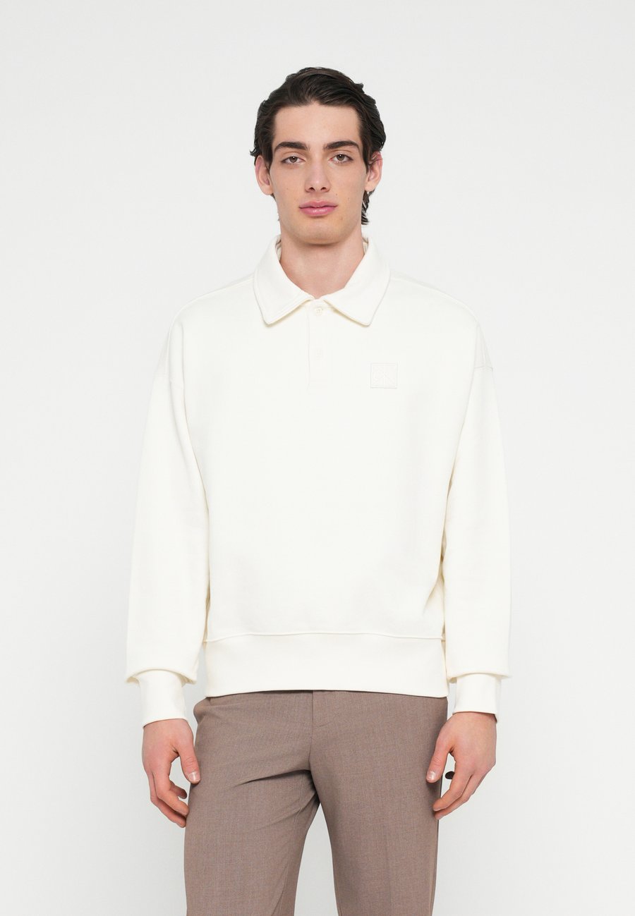 Толстовка Calvin Klein WEIGHT EMBLEM, Antique White/Off-White
Толстовка Calvin Klein WEIGHT EMBLEM, Antique White/Off-White