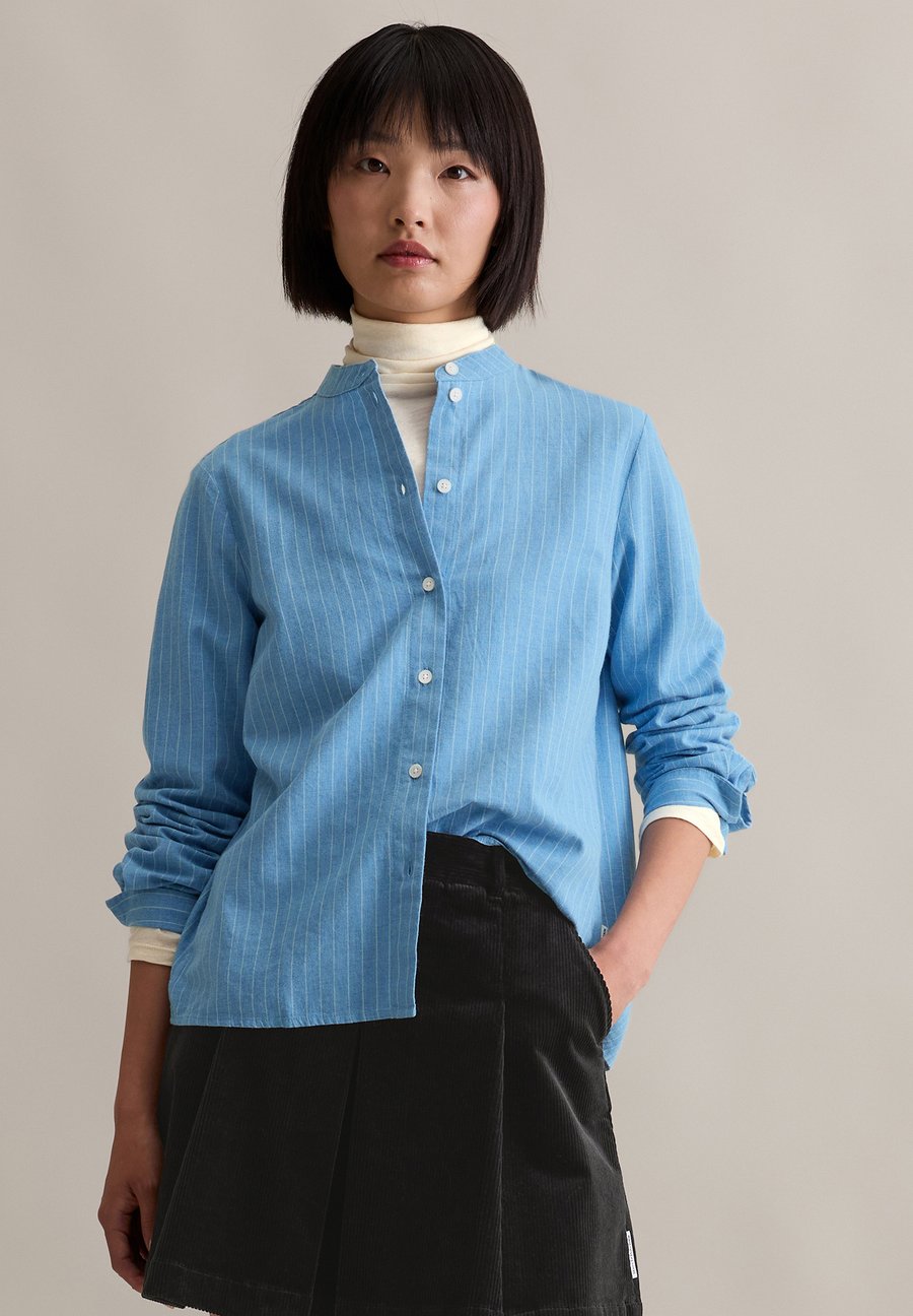 Блуза Marc O'Polo DENIM Button-down blouse, Light Blue
Блуза Marc O'Polo DENIM Button-down blouse, Light Blue
