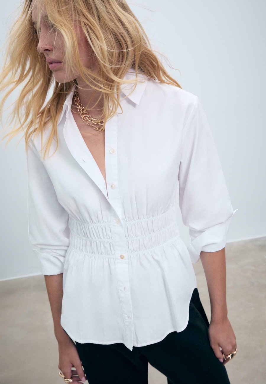 Блуза Stradivarius GATHERED, White
Блуза Stradivarius GATHERED, White