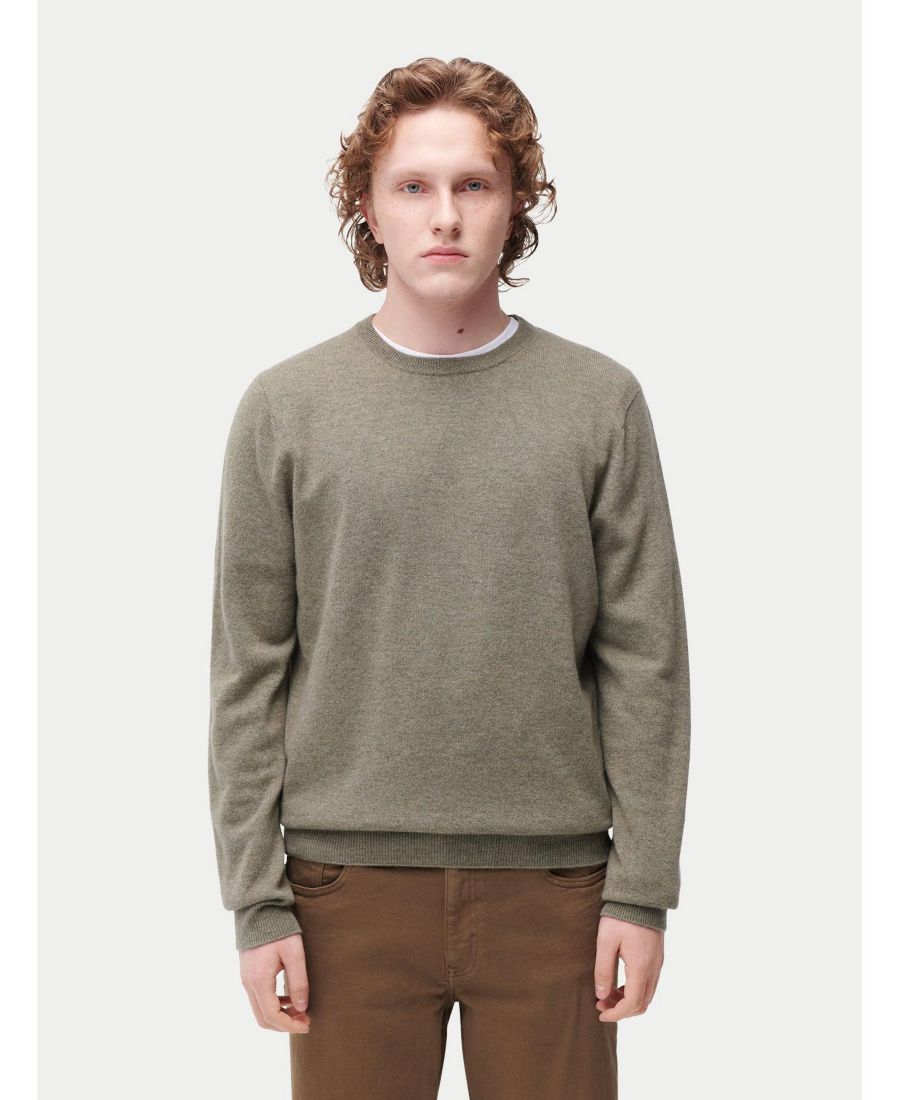 Мужской базовый кашемировый свитер с круглым вырезом Gobi Cashmere, Gray-vetiver
Мужской базовый кашемировый свитер с круглым вырезом Gobi Cashmere, Gray-vetiver