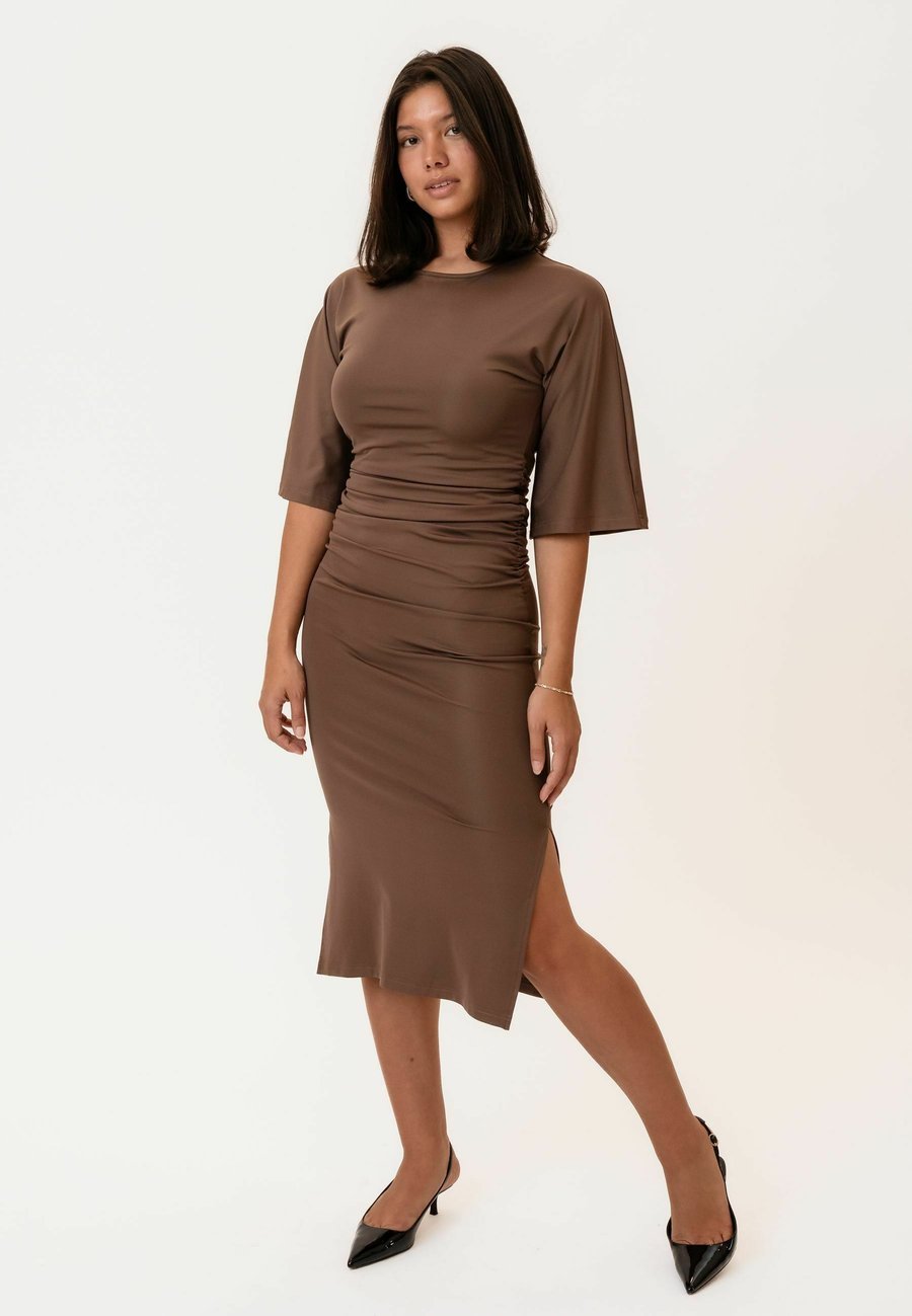 Платье BY IC ALBERTE, Brown
Платье BY IC ALBERTE, Brown