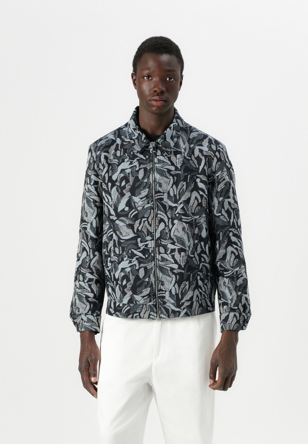 Летняя куртка RIKKA DRYKORN, темно-синий
Летняя куртка RIKKA DRYKORN, темно-синий