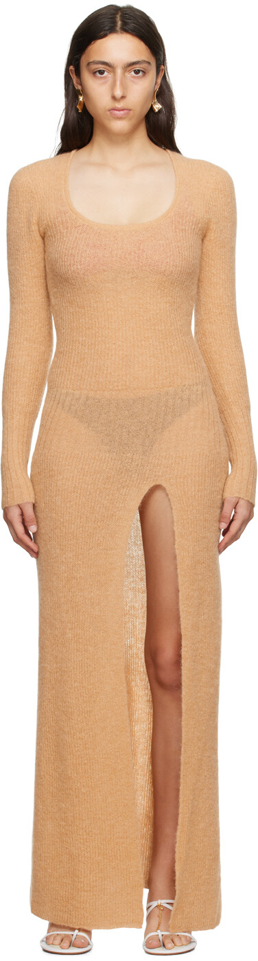 Бежевое платье макси Le Chouchou La Robe Dao Темное Jacquemus, Бежевый, Бежевое платье макси Le Chouchou La Robe Dao Темное Jacquemus
Бежевое платье макси Le Chouchou La Robe Dao Темное Jacquemus, Бежевый, Бежевое платье макси Le Chouchou La Robe Dao Темное Jacquemus