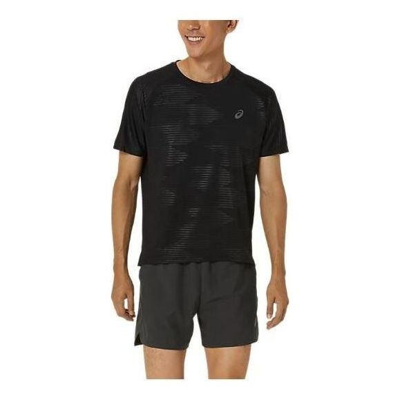 Футболка с графическим тиснением и коротким рукавом, азиатские размеры Asics, черный
Футболка с графическим тиснением и коротким рукавом, азиатские размеры Asics, черный