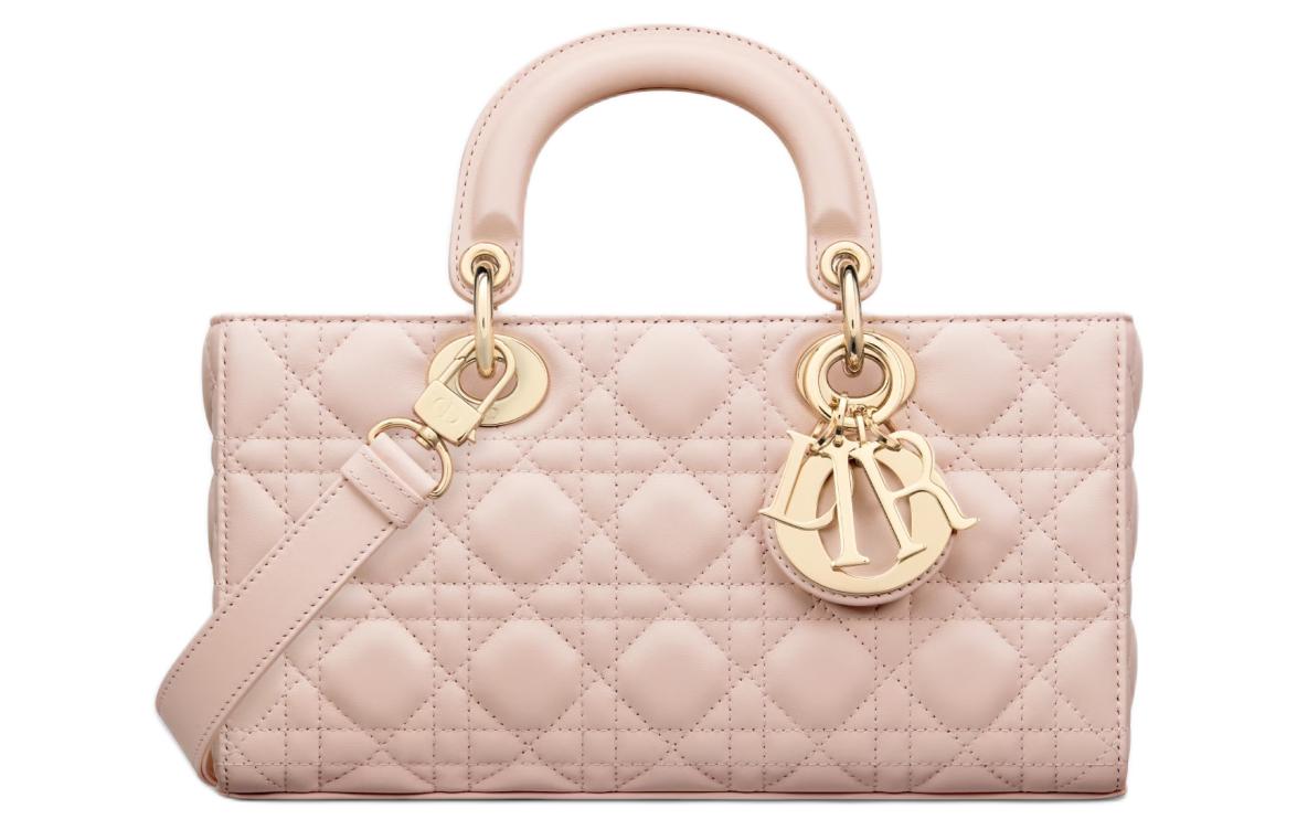 DIOR Сумка через плечо D-JOY Lady из овчины
DIOR Сумка через плечо D-JOY Lady из овчины