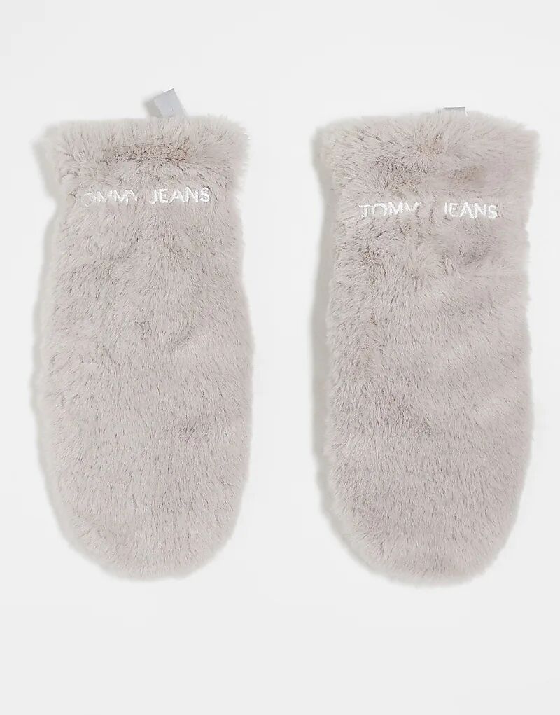 Меховые перчатки цвета «кремовый» Tommy Jeans
Меховые перчатки цвета «кремовый» Tommy Jeans