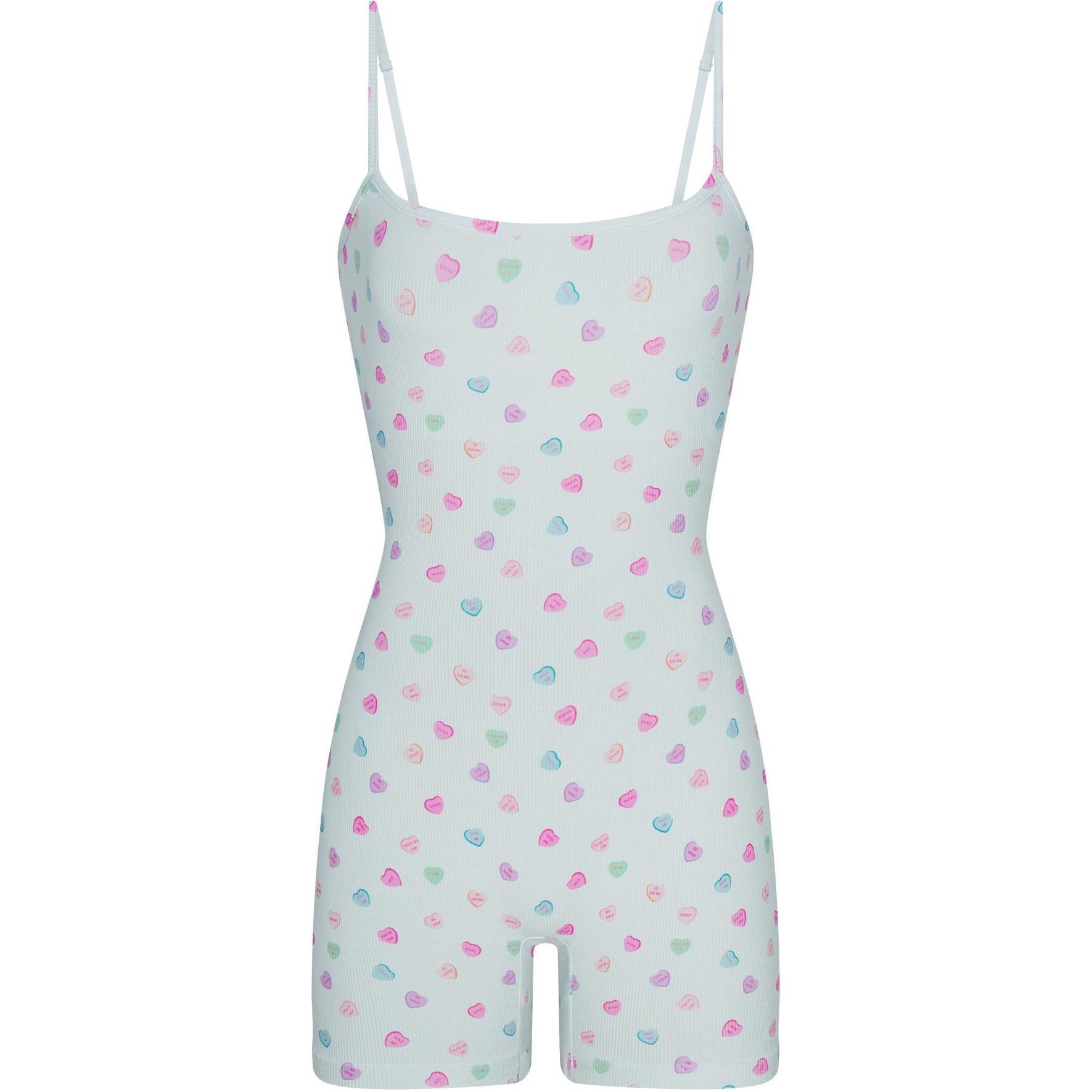 Valentine's Day Collection SS25 SOFT LOUNGE SCOOP ONESIE боди женское COMING SOON/Cotton Candy Heart Print Skims, Coming Soon/Cloud Candy Heart Print
Valentine's Day Collection SS25 SOFT LOUNGE SCOOP ONESIE боди женское COMING SOON/Cotton Candy Heart Print Skims, Coming Soon/Cloud Candy Heart Print