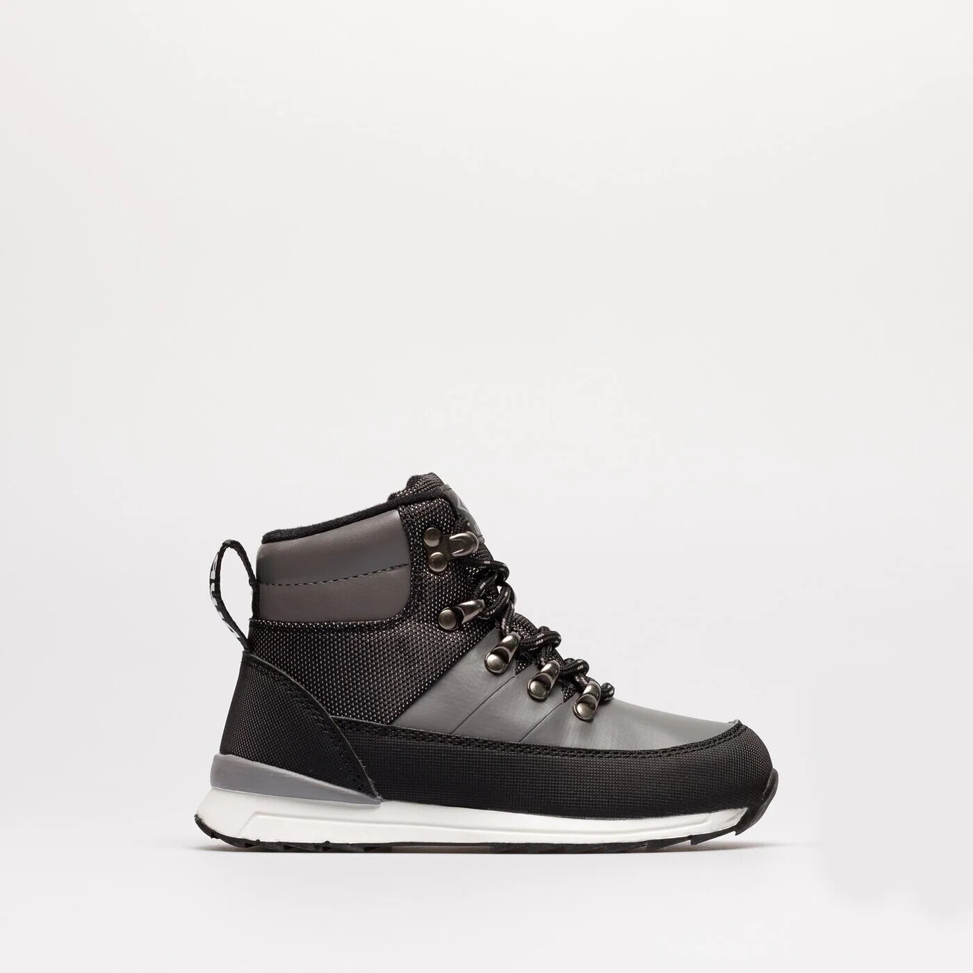 Кроссовки Umbro Yuki II, серый
Кроссовки Umbro Yuki II, серый