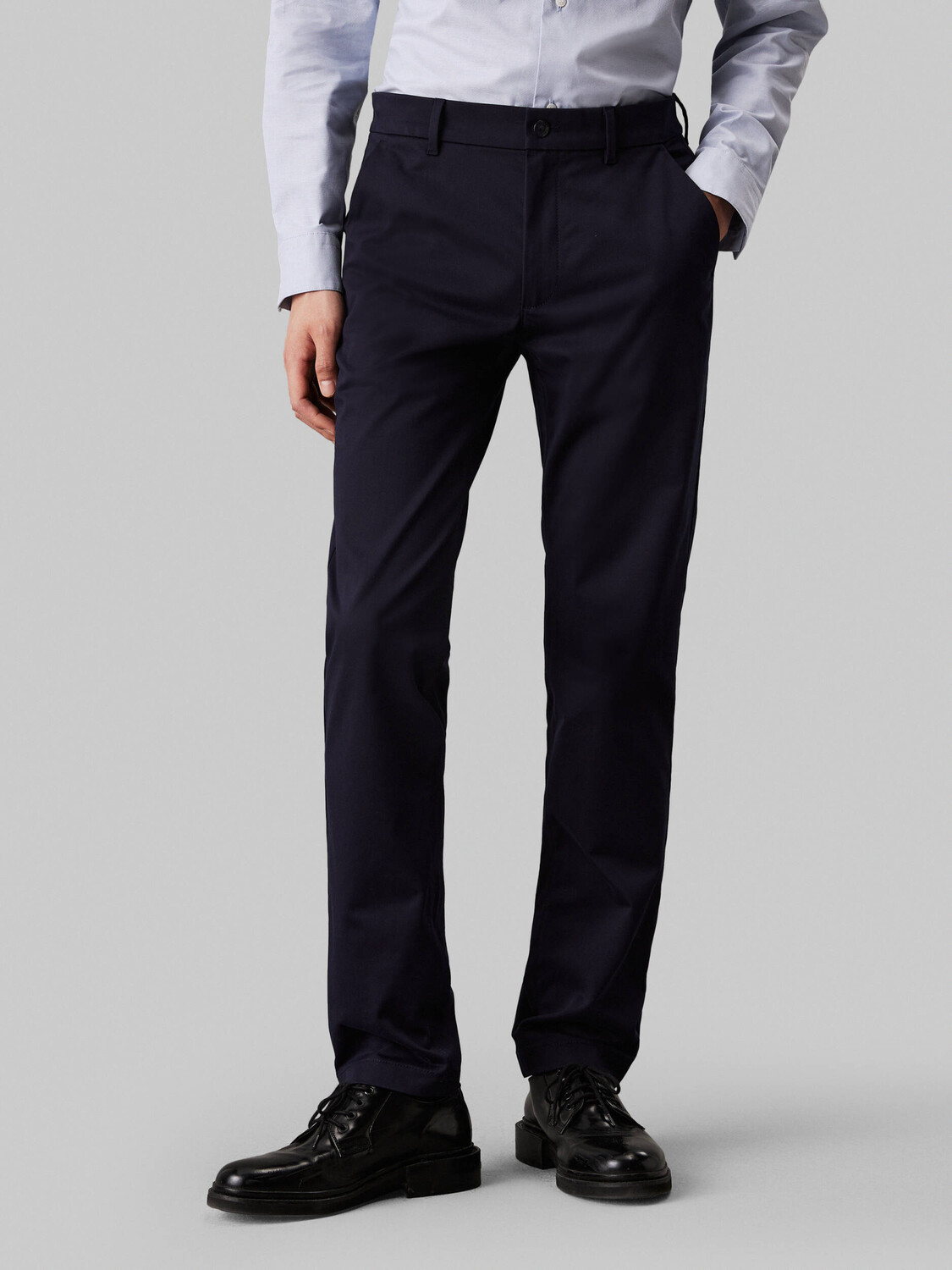 Брюки Calvin Klein Regular Fit, темно-синий 
Брюки Calvin Klein Regular Fit, темно-синий