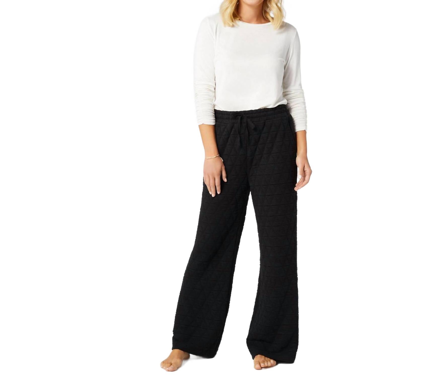 Милые штаны с простежкой внизу черные COCO + CARMEN
Милые штаны с простежкой внизу черные COCO + CARMEN