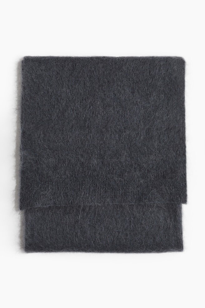 Шарф из смеси мохера H&M, серый
Шарф из смеси мохера H&M, серый