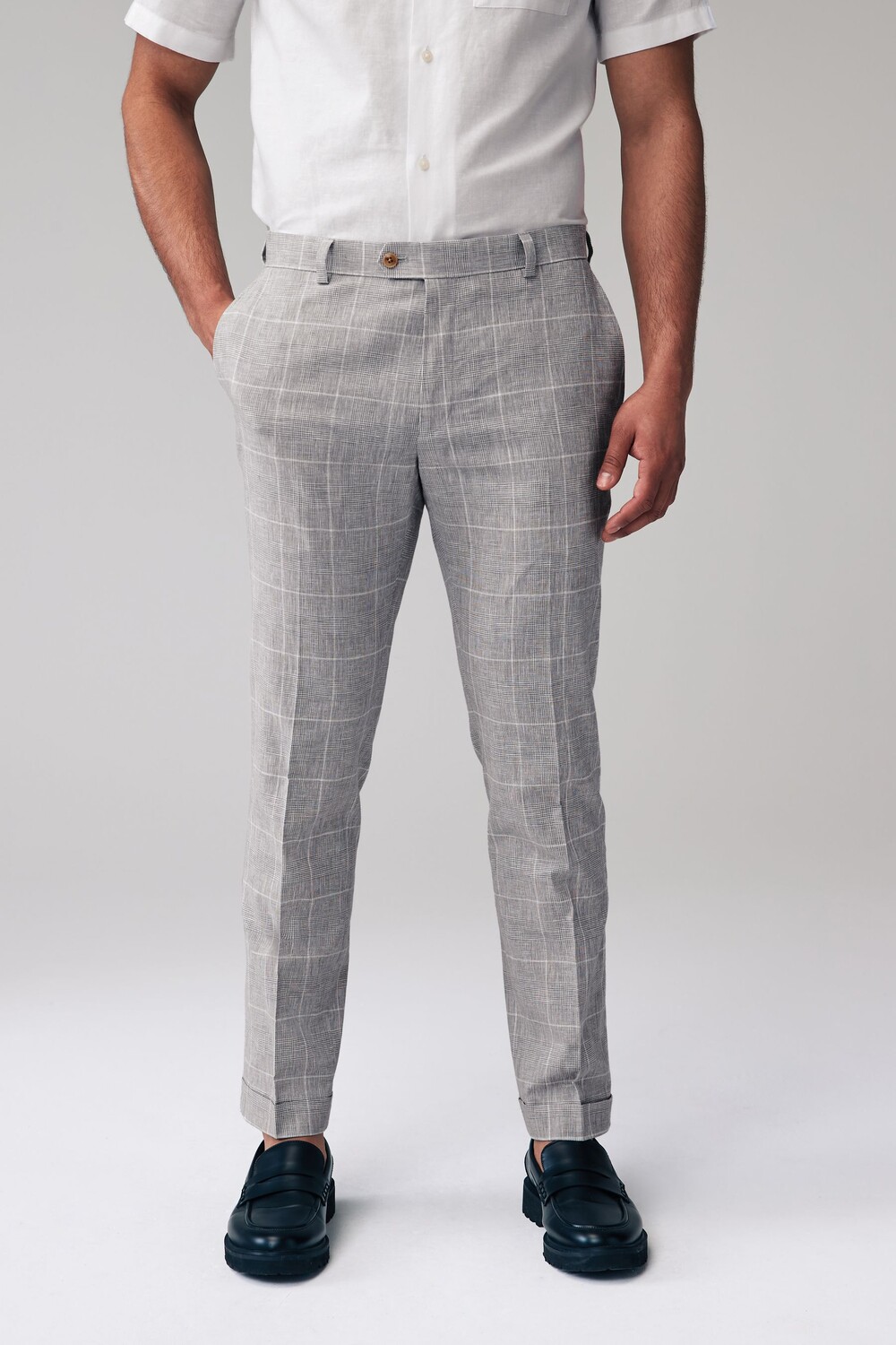 Льняной костюм в клетку: брюки Next, серый
Льняной костюм в клетку: брюки Next, серый