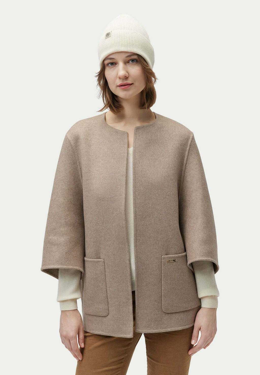 Шапка GOBI Cashmere, белый
Шапка GOBI Cashmere, белый