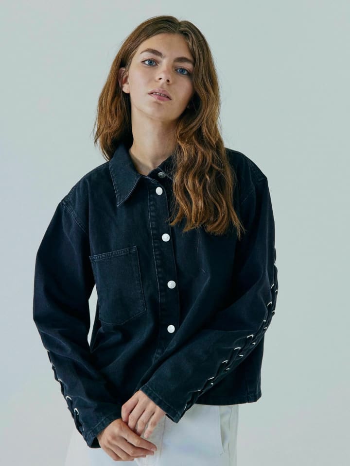 Рубашка Kenzie черного цвета с потертостями Norr
Рубашка Kenzie черного цвета с потертостями Norr