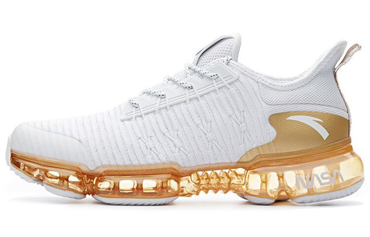 Кроссовки мужские SEEED Low-top белые/золотые Anta
Кроссовки мужские SEEED Low-top белые/золотые Anta