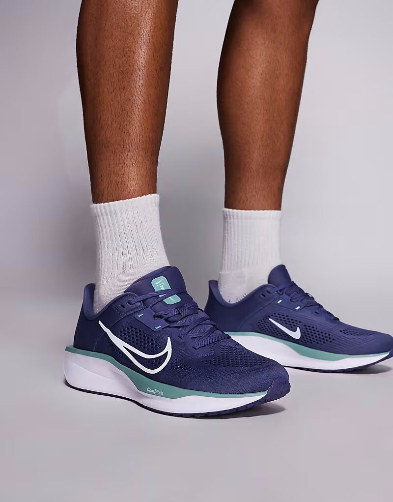 Кроссовки для бега Running Quest 6 фиолетового и белого цветов Nike Running
Кроссовки для бега Running Quest 6 фиолетового и белого цветов Nike Running