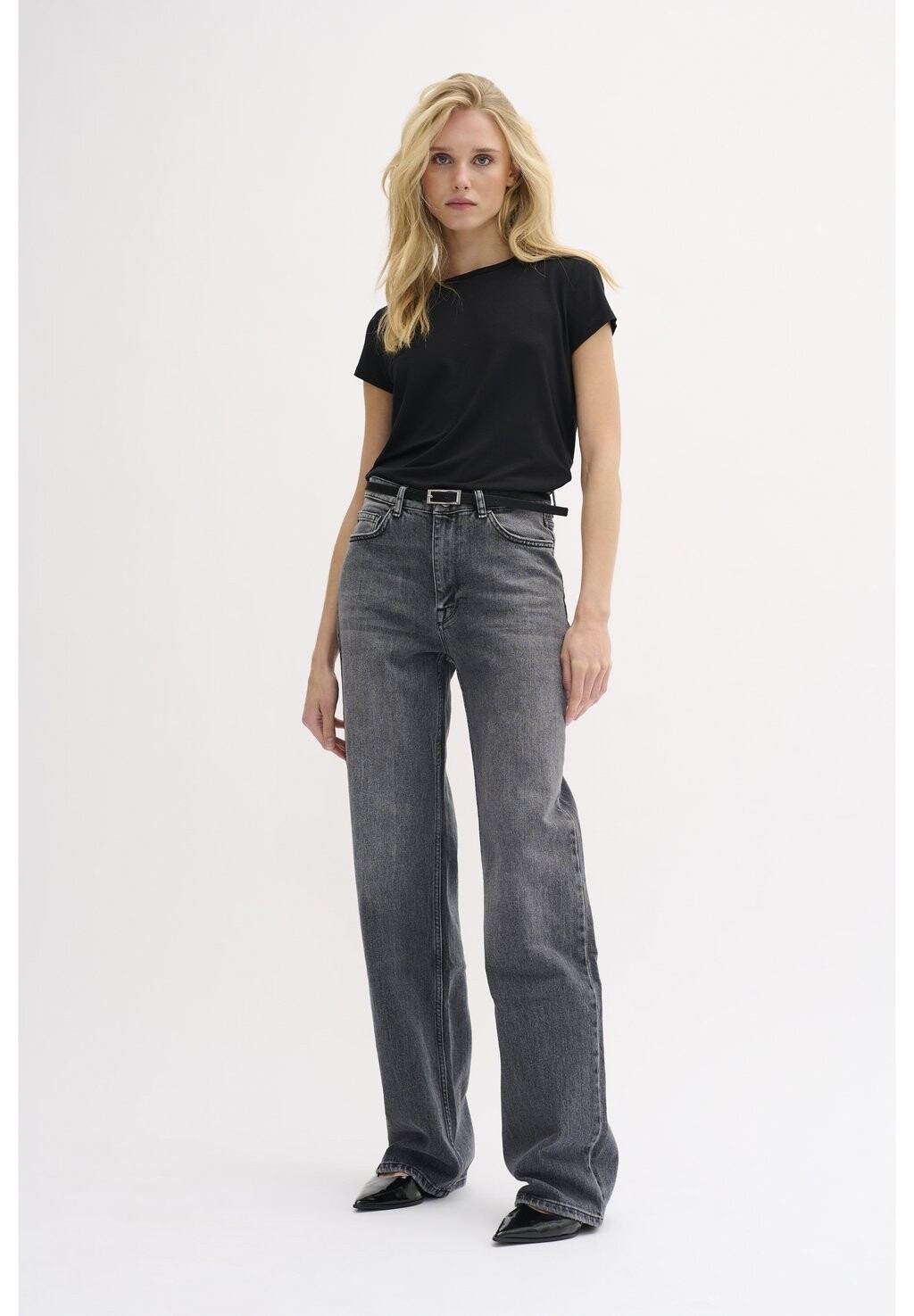 Футболка базовая My Essential Wardrobe, цвет black
Футболка базовая My Essential Wardrobe, цвет black