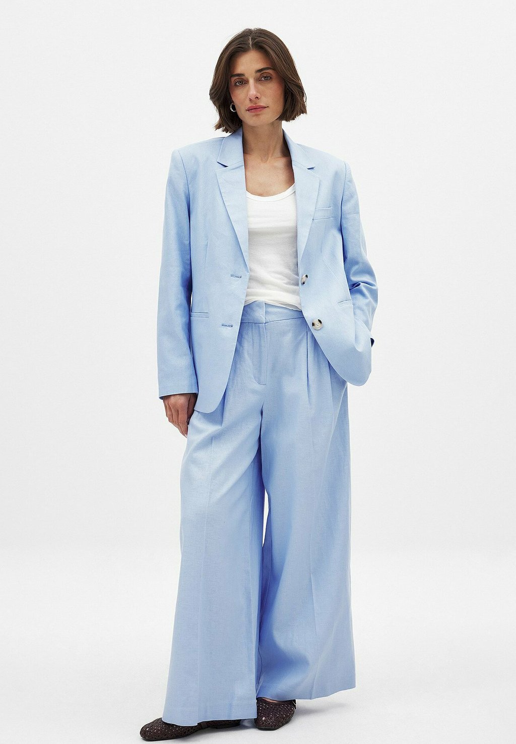 Короткое пальто REGULAR BLEND NA-KD, синий
Короткое пальто REGULAR BLEND NA-KD, синий