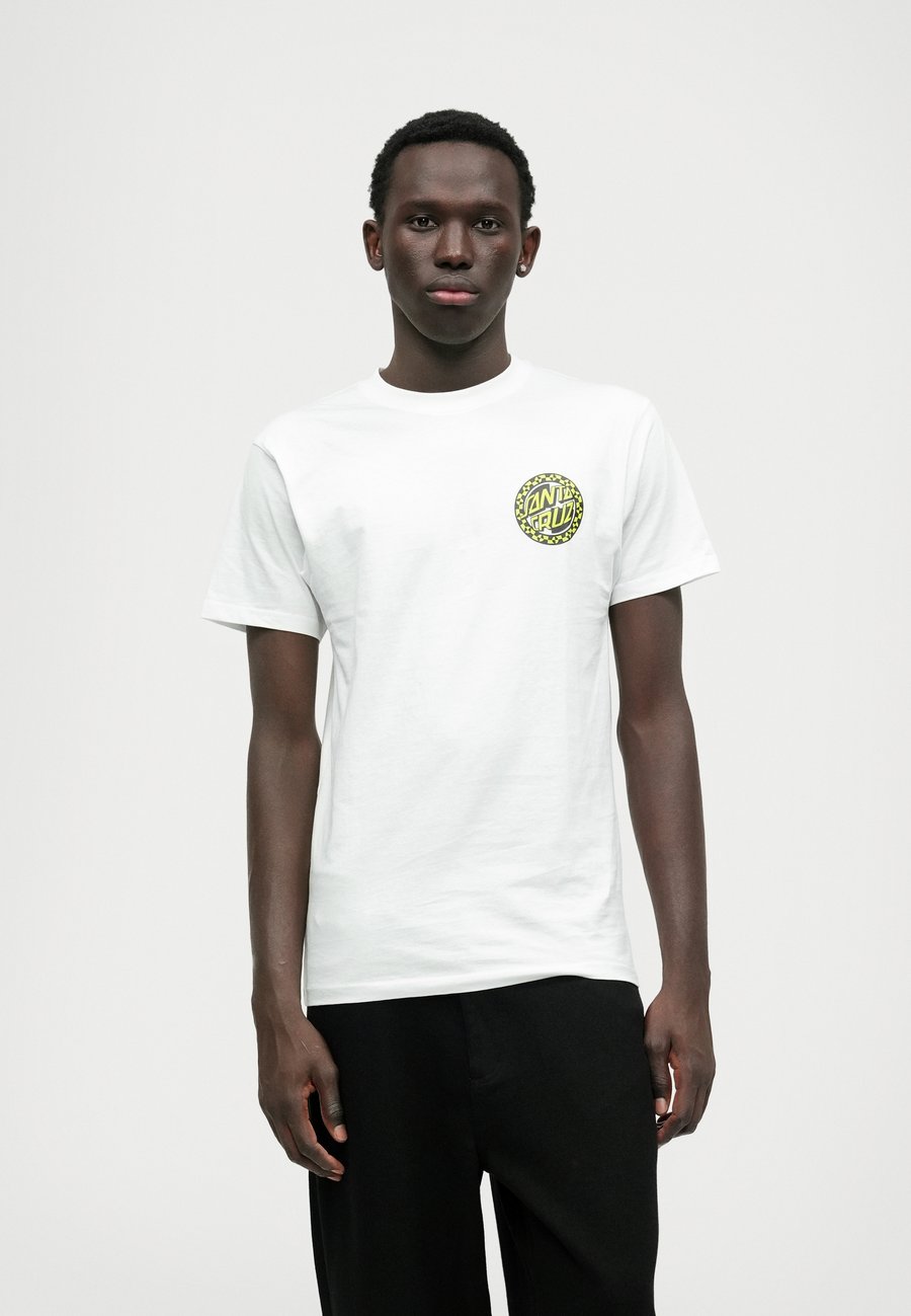 Футболка Santa Cruz MALBA CRASH DOT CHEST UNISEX, White, Белый, Футболка Santa Cruz MALBA CRASH DOT CHEST UNISEX, White
Футболка Santa Cruz MALBA CRASH DOT CHEST UNISEX, White, Белый, Футболка Santa Cruz MALBA CRASH DOT CHEST UNISEX, White