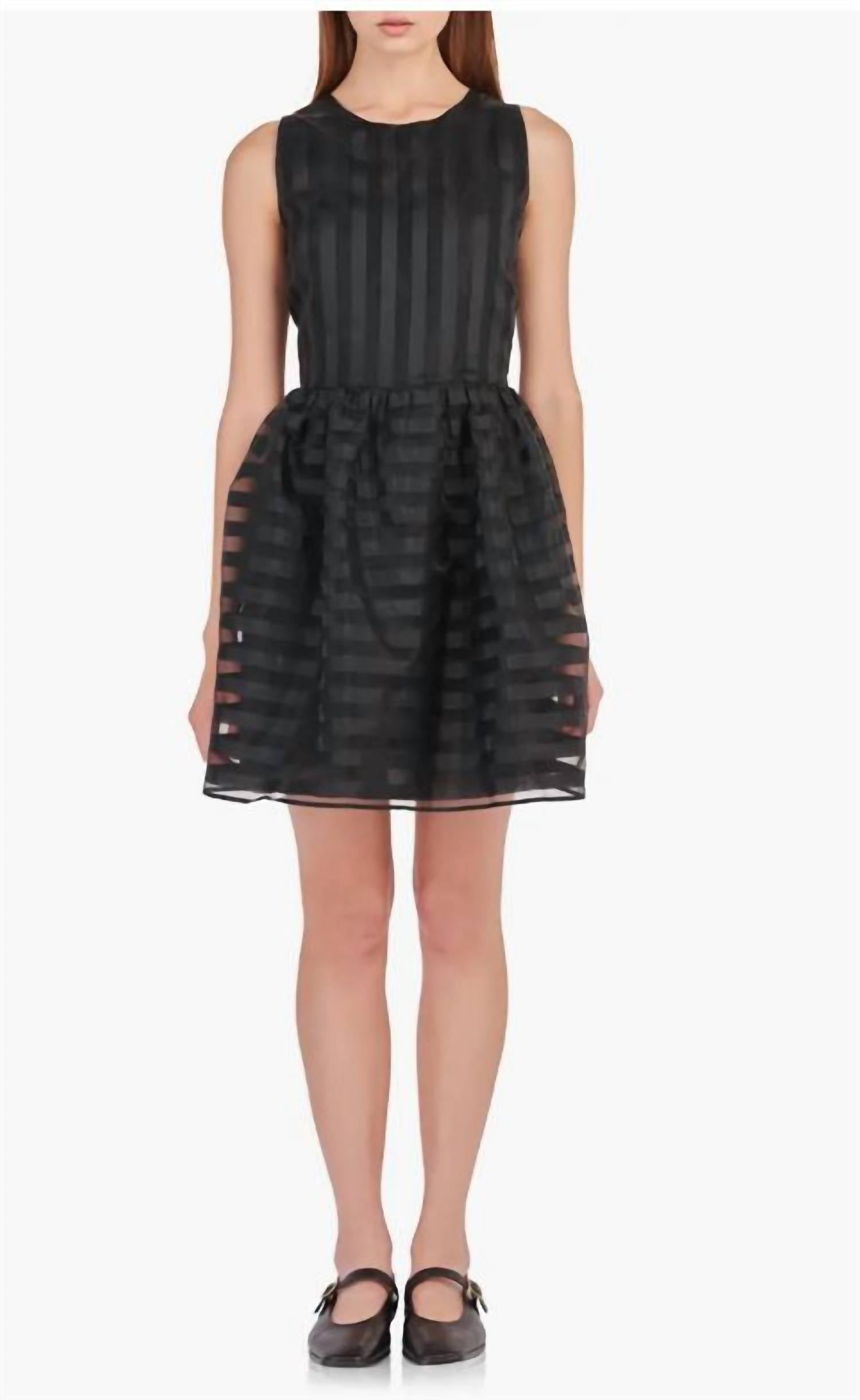 Мини-платье без рукавов черного цвета English Factory
Мини-платье без рукавов черного цвета English Factory