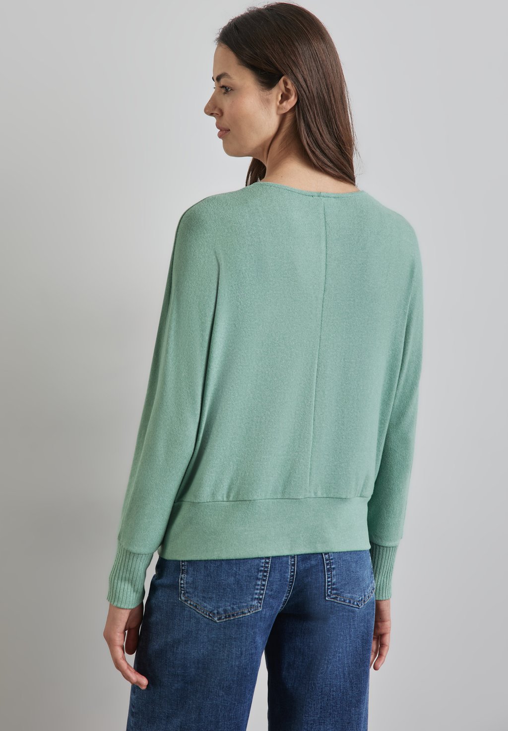 Джемпер MIT V-AUSSCHNITT Street One, зеленый
Джемпер MIT V-AUSSCHNITT Street One, зеленый