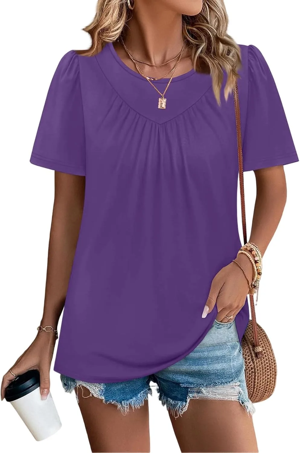 Женская легкая футболка с коротким рукавом и принтом
Женская легкая футболка с коротким рукавом и принтом