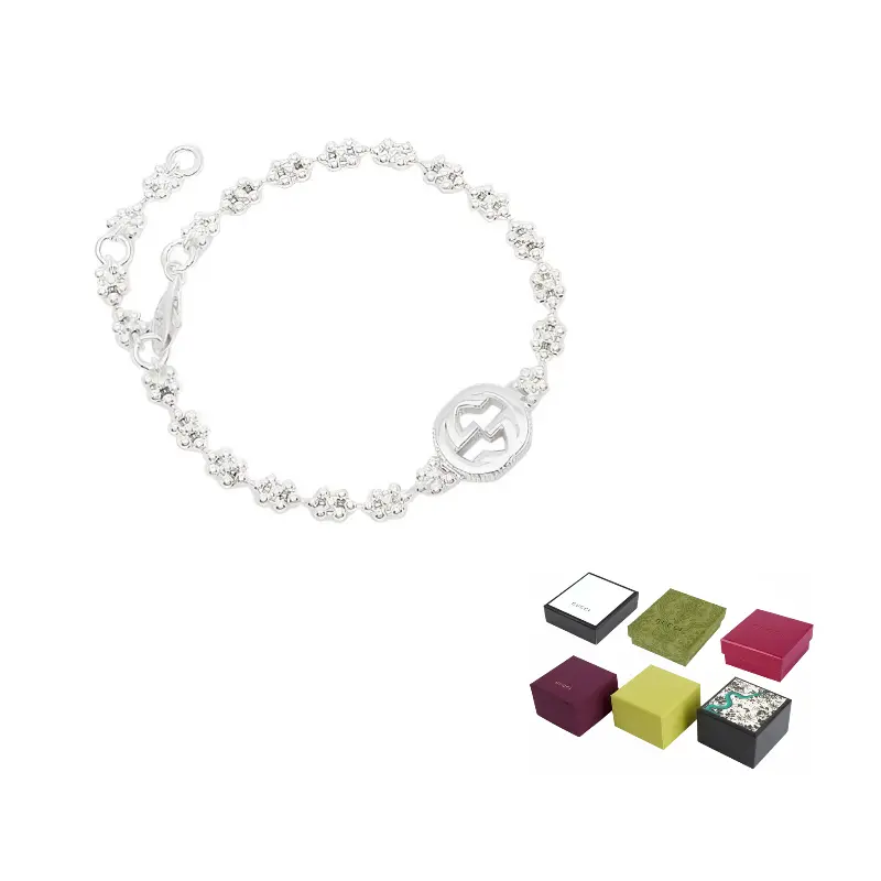 GUCCI Серебряный браслет с переплетающимся шармом G 2016 2023
GUCCI Серебряный браслет с переплетающимся шармом G 2016 2023