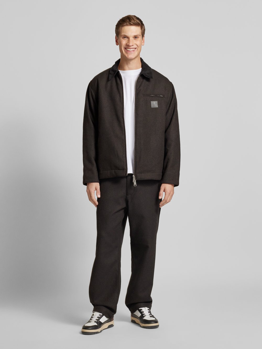 Куртка с нашивкой-лейблом модель «TRUMAN» Carhartt Work In Progress, темно-коричневый
Куртка с нашивкой-лейблом модель «TRUMAN» Carhartt Work In Progress, темно-коричневый