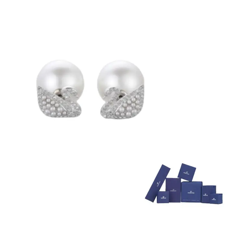 Искусственные хрустальные серьги-гвоздики Women's Swarovski
Искусственные хрустальные серьги-гвоздики Women's Swarovski