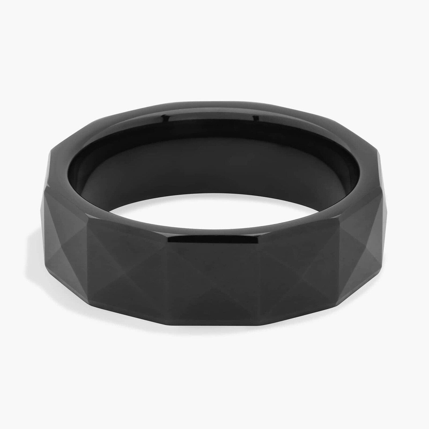 Обручальное кольцо с граненой пирамидой в центре из черного вольфрама (7 мм) Blue Nile