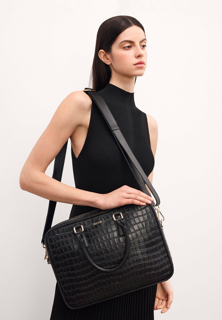 Сумка Kazar ELLIDA, Black
Сумка Kazar ELLIDA, Black