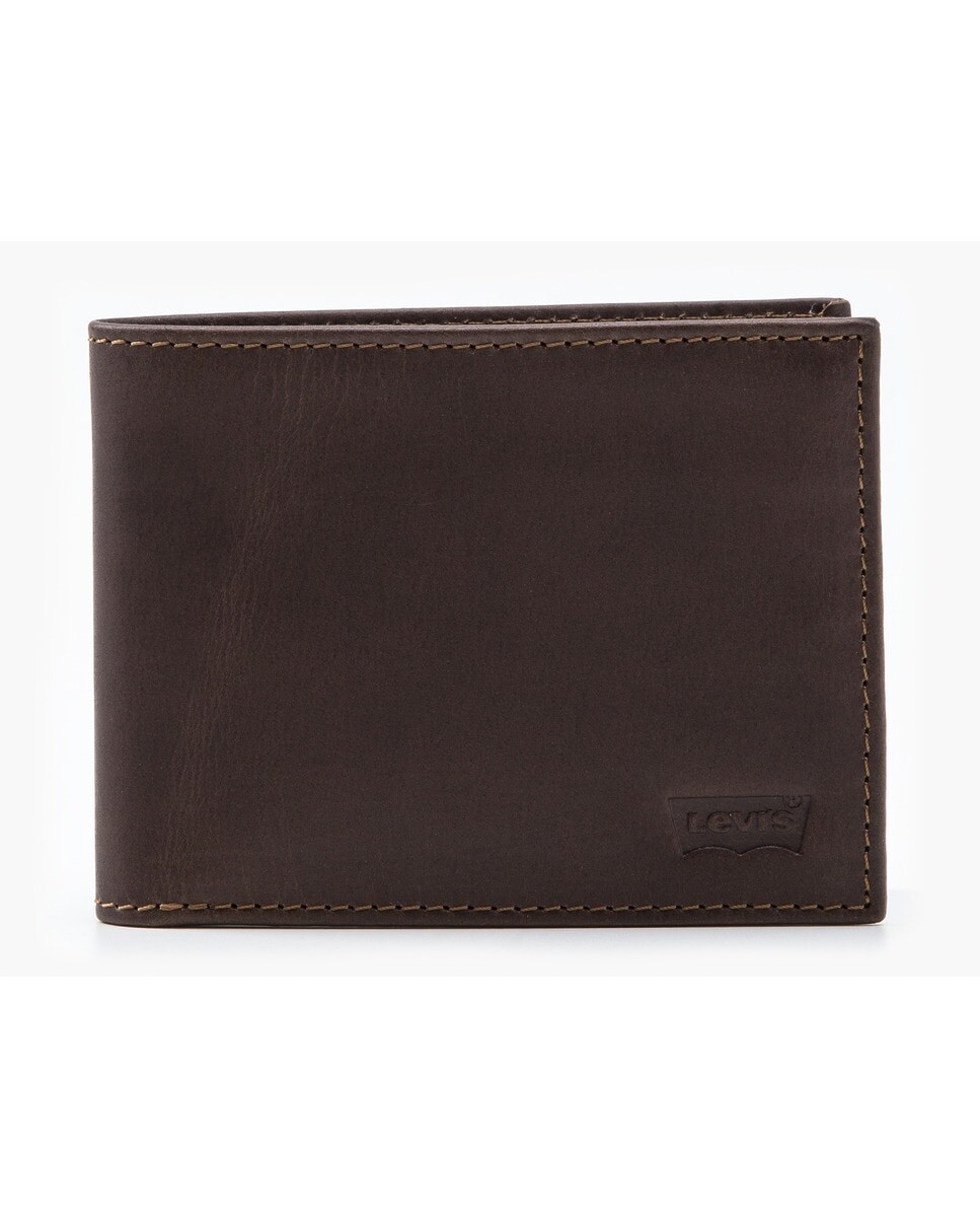 Кошелек из яловой кожи коричневого цвета с фирменной гравировкой Levi's, коричневый
Кошелек из яловой кожи коричневого цвета с фирменной гравировкой Levi's, коричневый