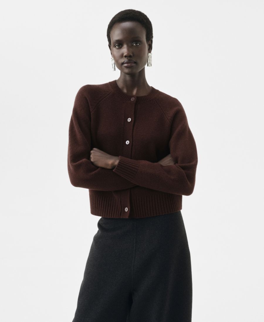 Женский кардиган крупной вязки из шерстяной смеси MANGO, Chocolate
Женский кардиган крупной вязки из шерстяной смеси MANGO, Chocolate