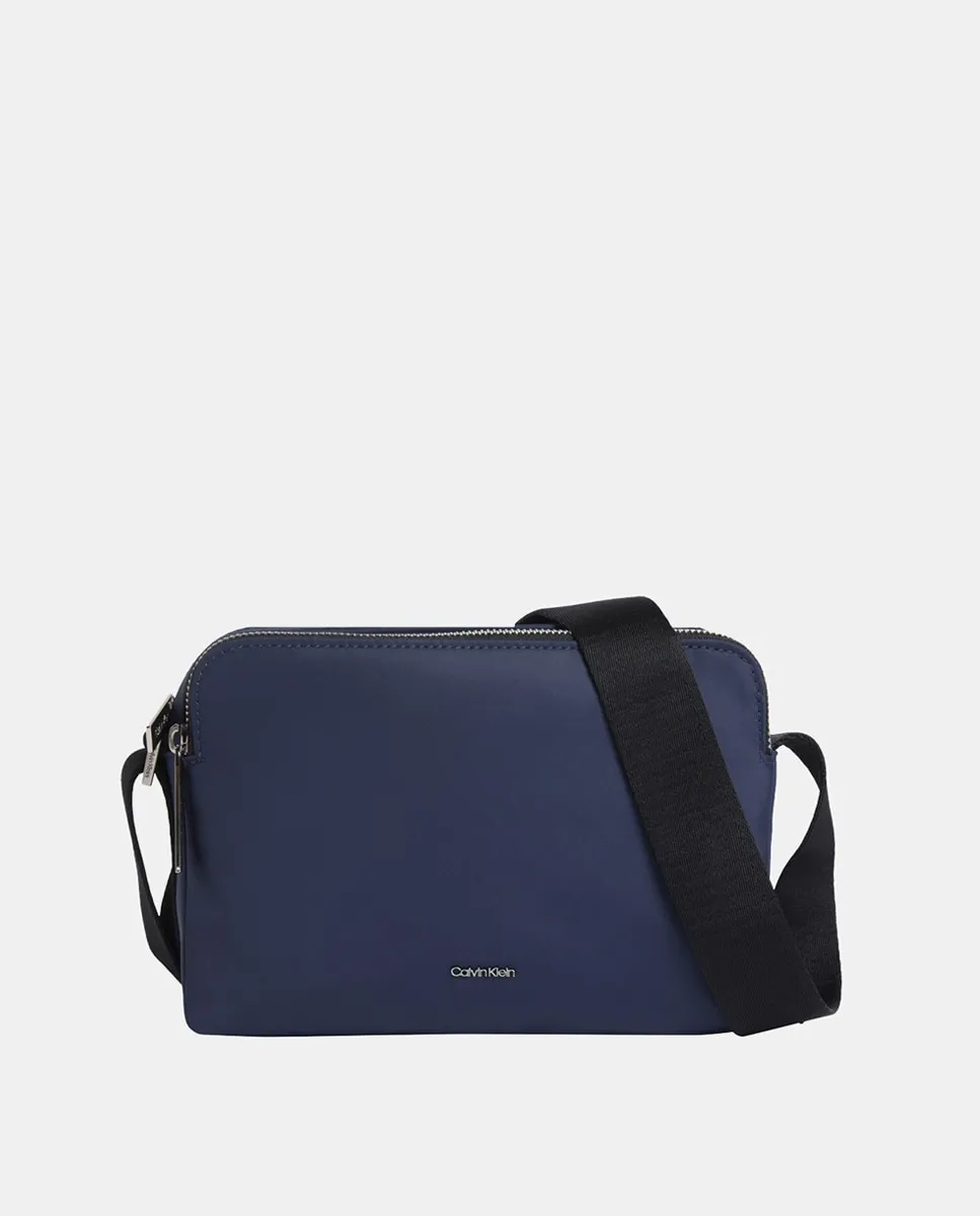 Мужская удлиненная поясная сумка с двумя карманами Calvin Klein, синий
Мужская удлиненная поясная сумка с двумя карманами Calvin Klein, синий