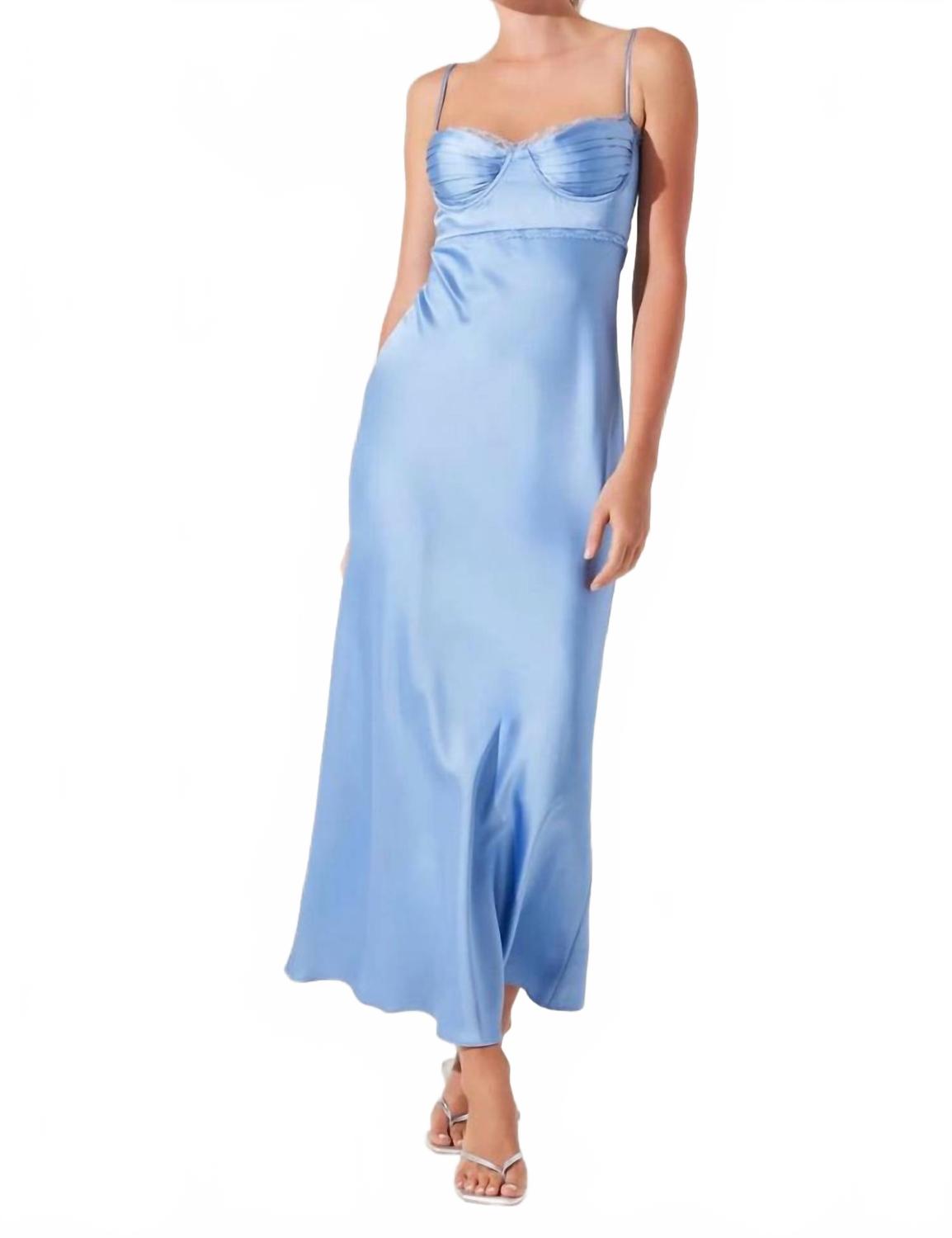 Флорианн платье макси в синем цвете ASTR
Флорианн платье макси в синем цвете ASTR