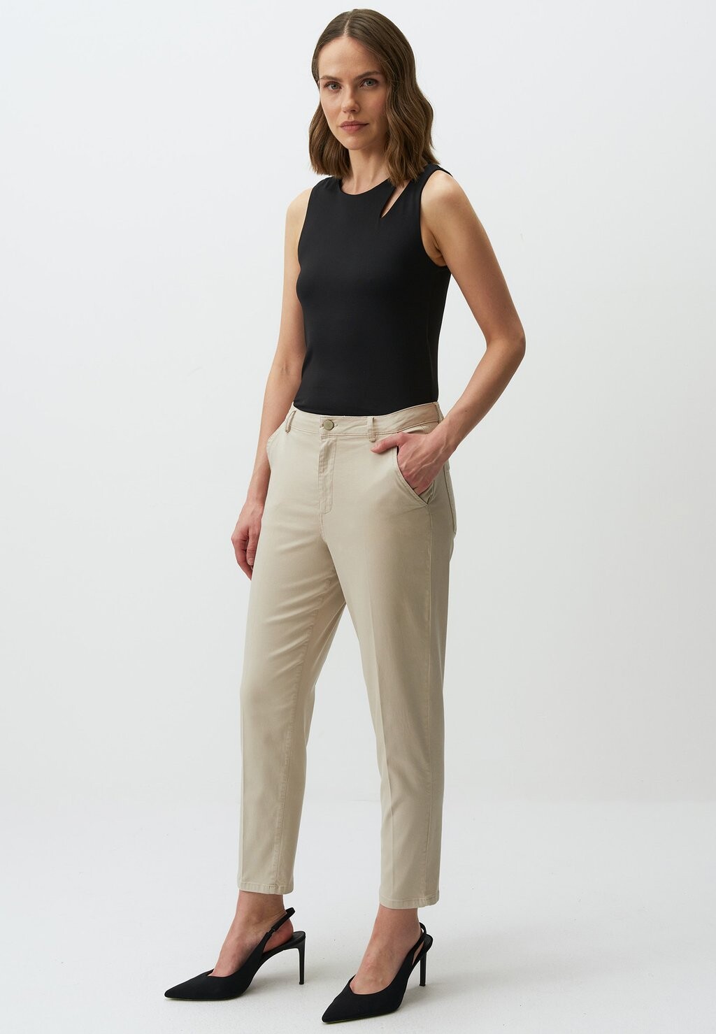 Брюки WITH POCKETS Jimmy Key, цвет Stone
Брюки WITH POCKETS Jimmy Key, цвет Stone